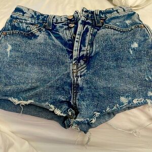 Size 00 denim shorts